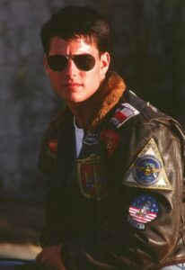 Tom Cruise u filmu top gun, nosi Ray Ban Aviator