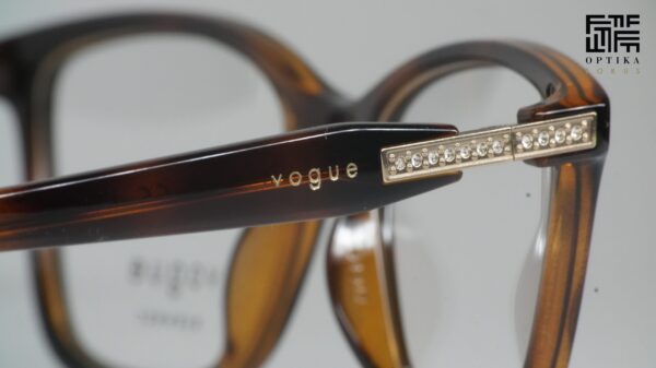 Vogue VO 5680B – dioptrijski okvir, detalj okvira