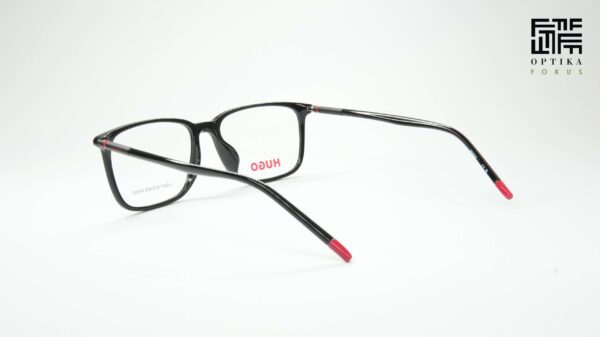 Hugo HG 1349/G 807 – prikaz iz ugla Hugo HG 1349/G 807 – okvir za naočare, prikaz iz ugla