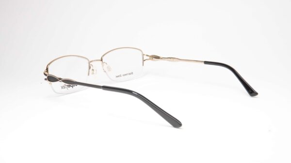 Superflex SF532 C2 – prikaz iz ugla Superflex SF532 C2 – okvir za naočare, prikaz iz ugla