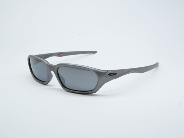 Oakley OO953005 – sunčane naočare, bočni prikaz