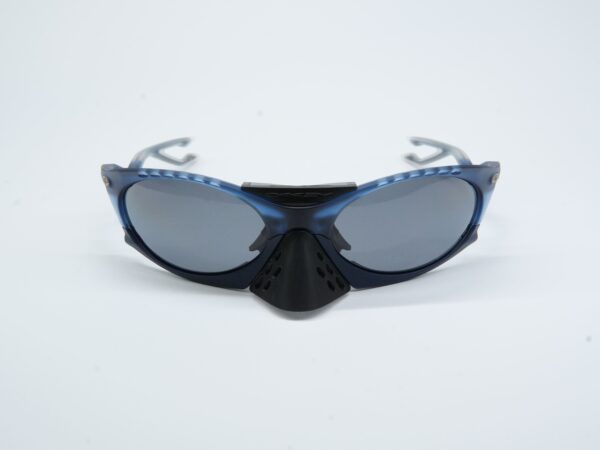 Oakley OO9437 3P – sunčane naočare, detalj okvira