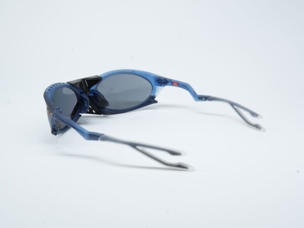 Oakley OO9437 3P – sunčane naočare, detalj ručica