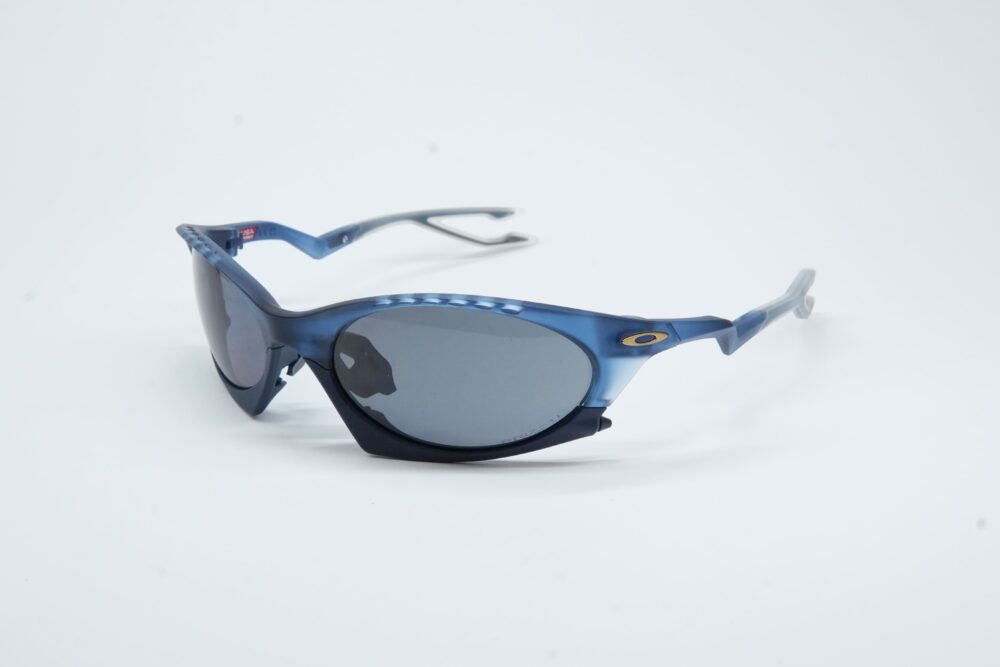 Oakley OO9437 3P – sunčane naočare, bočni prikaz