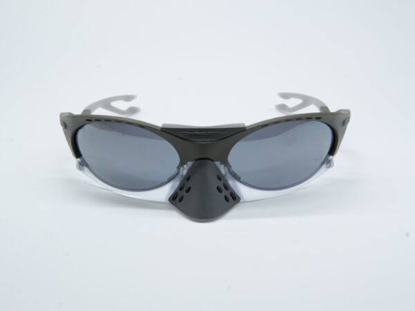 Oakley OO9437 3N – sunčane naočare, detalj okvira