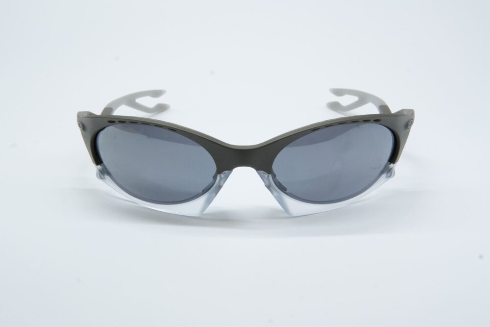 Oakley OO9437 3N – prednji prikaz Oakley OO9437 3N – sunčane naočare, prednji prikaz