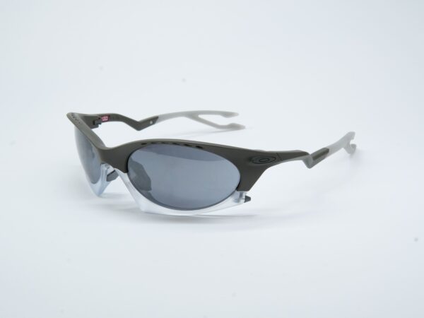 Oakley OO9437 3N – sunčane naočare, bočni prikaz